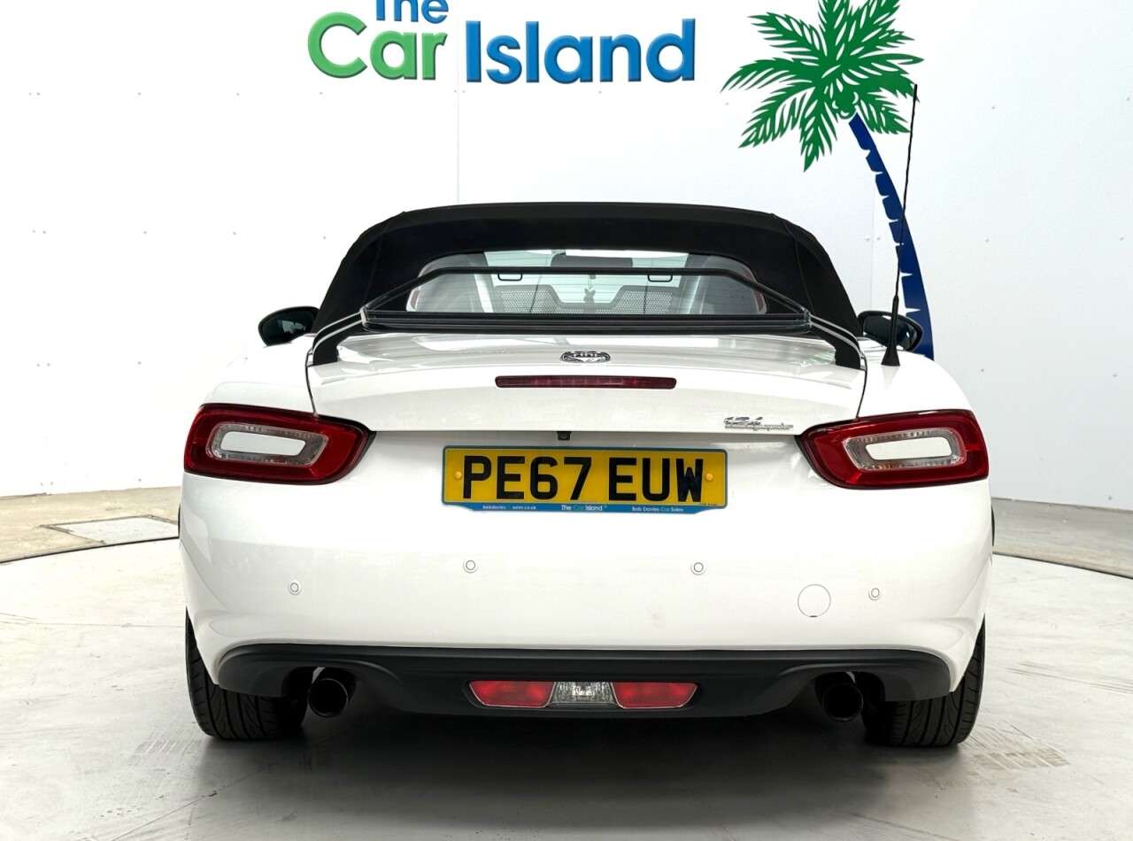 2017 FIAT 124 SPIDER 2017 FIAT 124 SPIDER