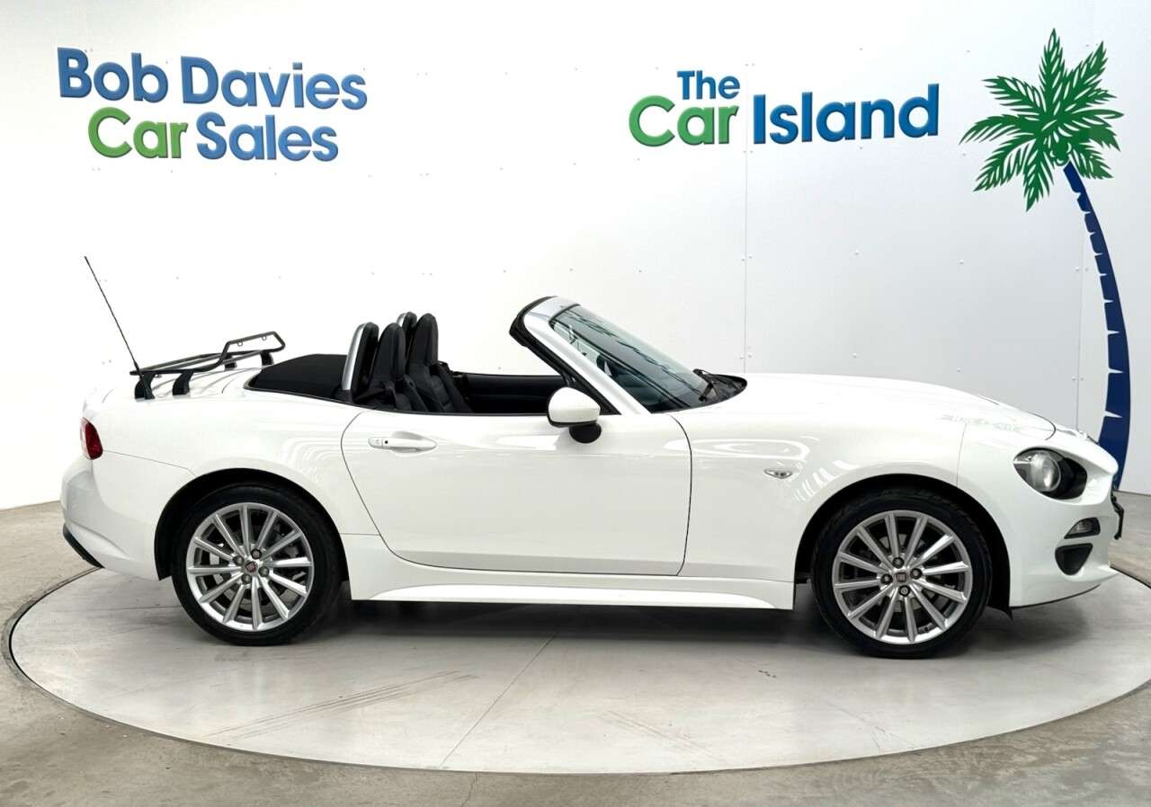 2017 FIAT 124 SPIDER 2017 FIAT 124 SPIDER