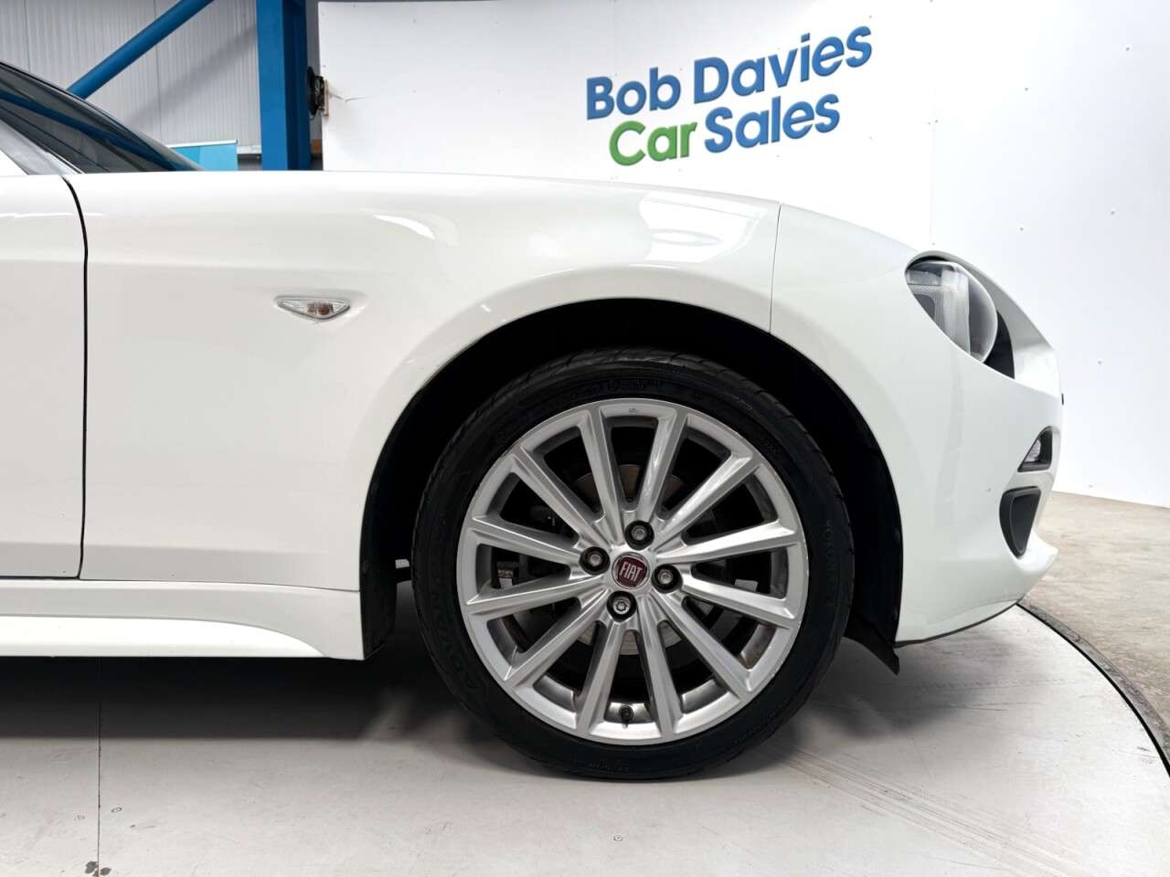 2017 FIAT 124 SPIDER 2017 FIAT 124 SPIDER
