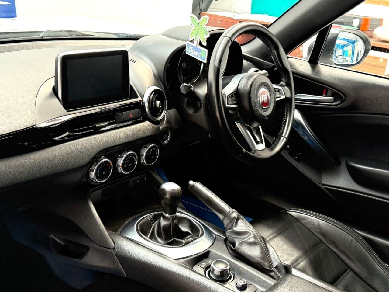 2017 FIAT 124 SPIDER 2017 FIAT 124 SPIDER