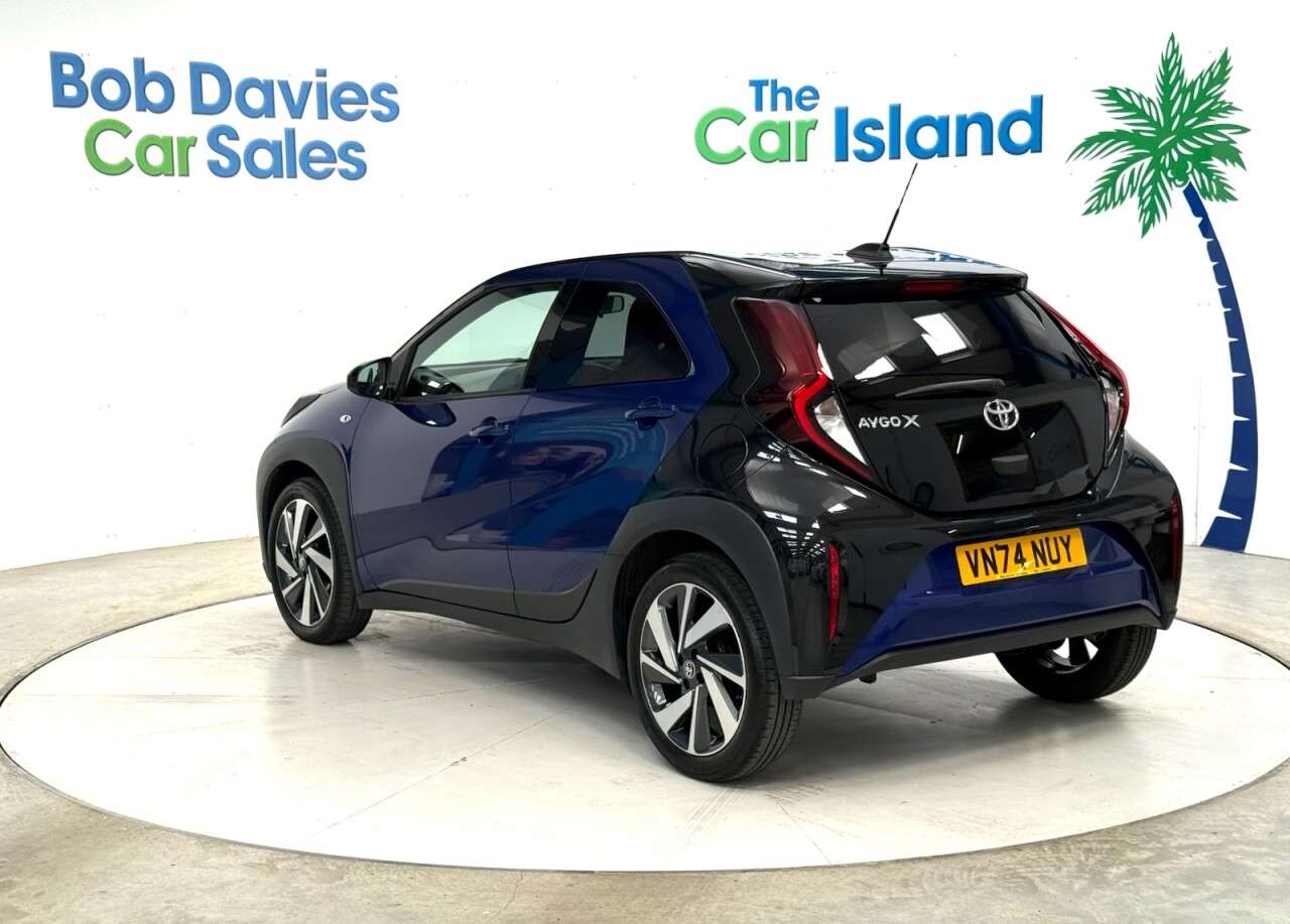 2024 TOYOTA AYGO X 2024 TOYOTA AYGO X