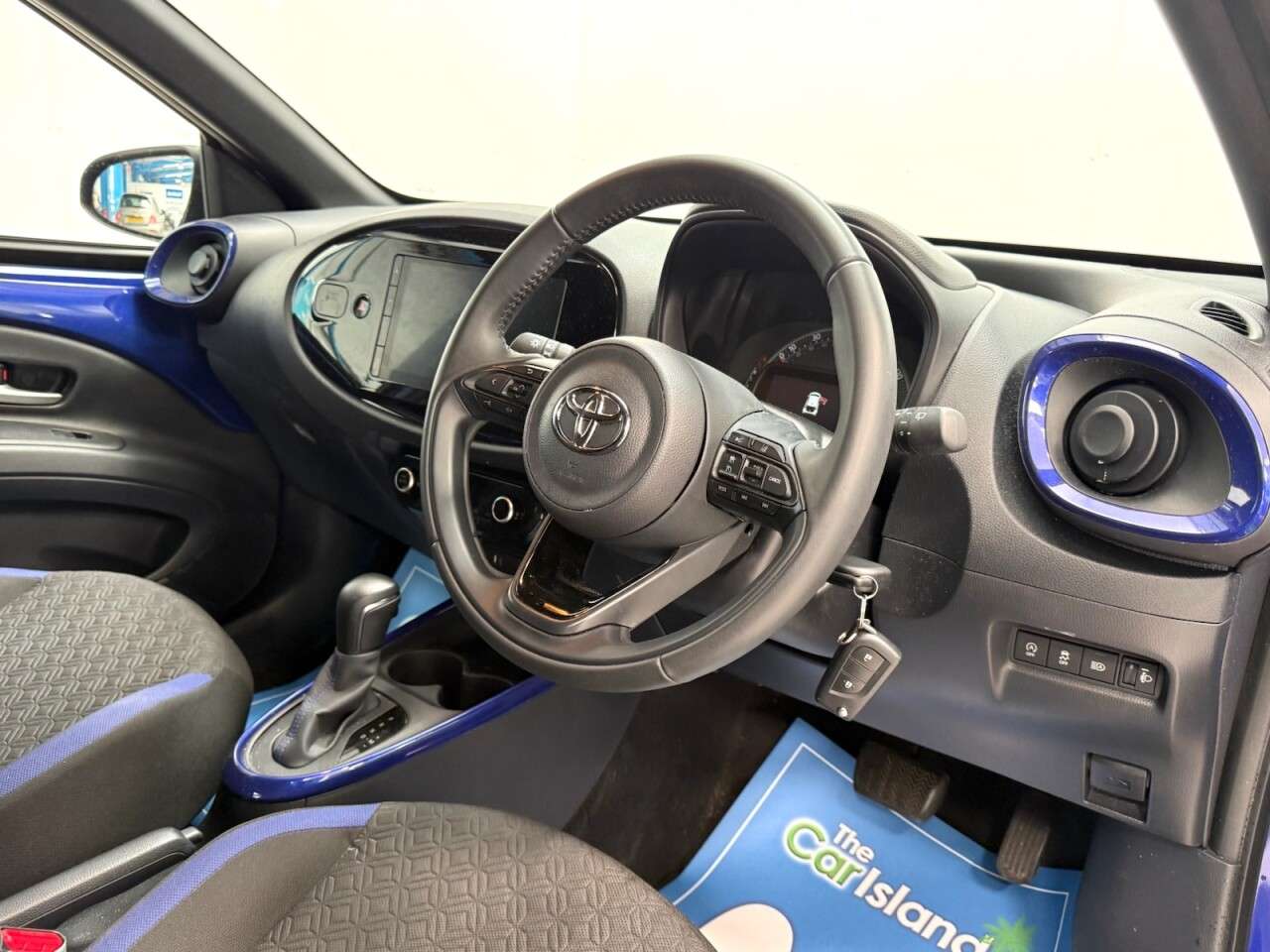 2024 TOYOTA AYGO X 2024 TOYOTA AYGO X