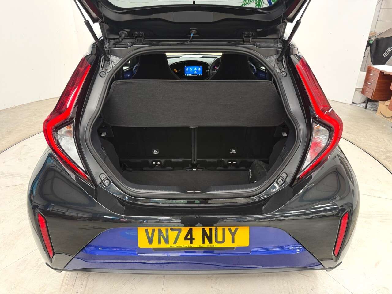 2024 TOYOTA AYGO X 2024 TOYOTA AYGO X