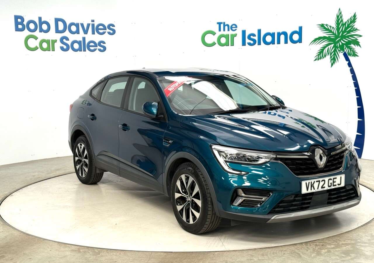 A 2022 RENAULT ARKANA 1.6 E-TECH Iconic SUV 5dr Petrol Hybrid Auto 2WD Euro 6 (s/s) (145 bhp) AUT A 2022 RENAULT ARKANA 1.6 E-TECH Iconic SUV 5dr Petrol Hybrid Auto 2WD Euro 6 (s/s) (145 bhp) AUT