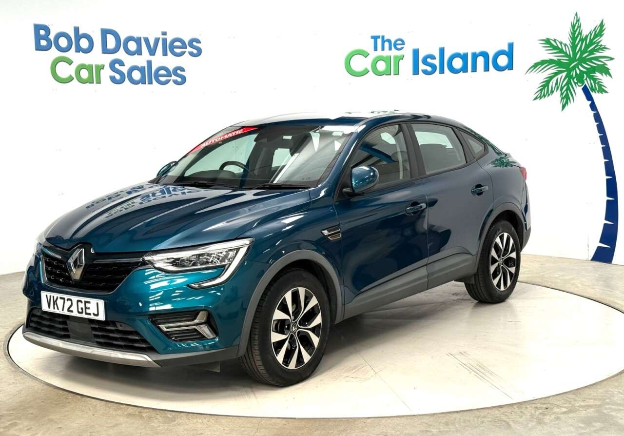 A 2022 RENAULT ARKANA 1.6 E-TECH Iconic SUV 5dr Petrol Hybrid Auto 2WD Euro 6 (s/s) (145 bhp) AUT A 2022 RENAULT ARKANA 1.6 E-TECH Iconic SUV 5dr Petrol Hybrid Auto 2WD Euro 6 (s/s) (145 bhp) AUT