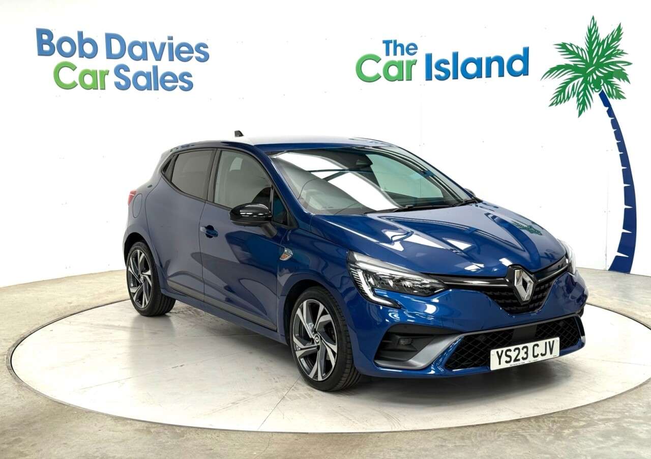A 2023 RENAULT CLIO 1.0 TCe RS Line Hatchback 5dr Petrol Manual Euro 6 (s/s) (90 ps) Parking Ca A 2023 RENAULT CLIO 1.0 TCe RS Line Hatchback 5dr Petrol Manual Euro 6 (s/s) (90 ps) Parking Ca