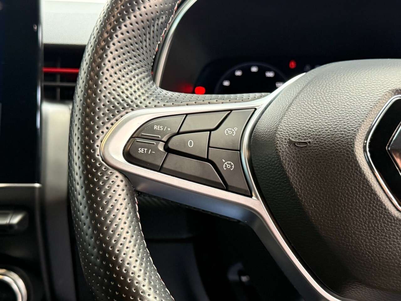 2023 RENAULT CLIO 2023 RENAULT CLIO