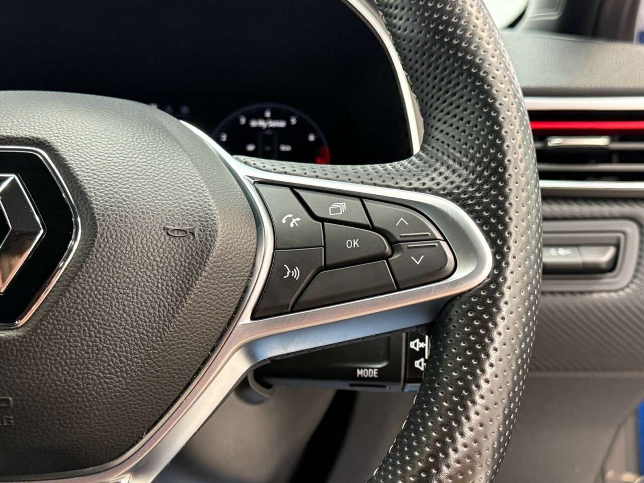 2023 RENAULT CLIO 2023 RENAULT CLIO