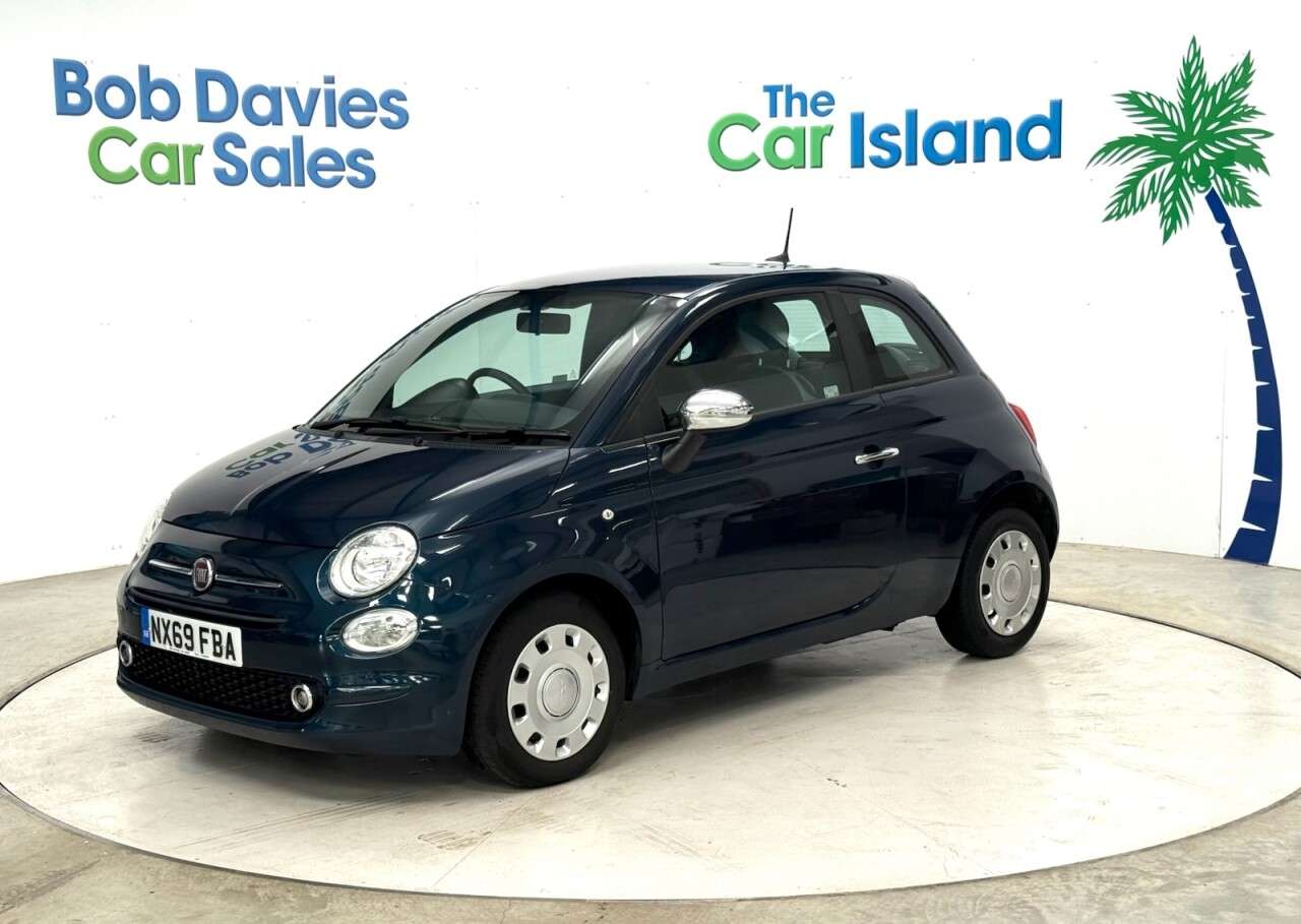 A 2019 FIAT 500 1.2 Pop Hatchback 3dr Petrol Dualogic Euro 6 (s/s) (69 bhp) Touchscreen Blu A 2019 FIAT 500 1.2 Pop Hatchback 3dr Petrol Dualogic Euro 6 (s/s) (69 bhp) Touchscreen Blu