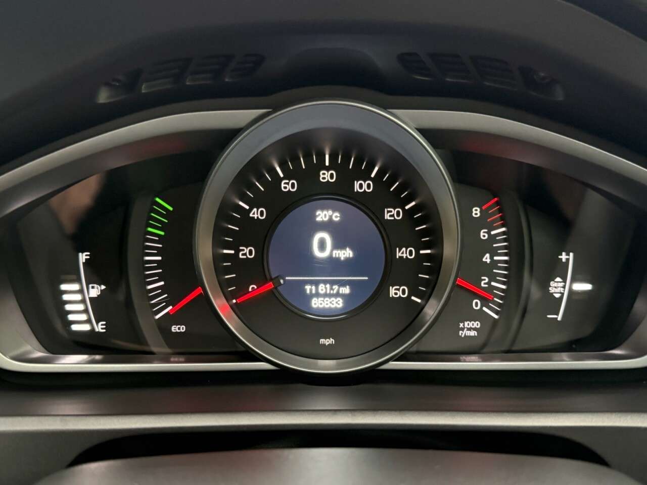 2017 VOLVO V40 2017 VOLVO V40