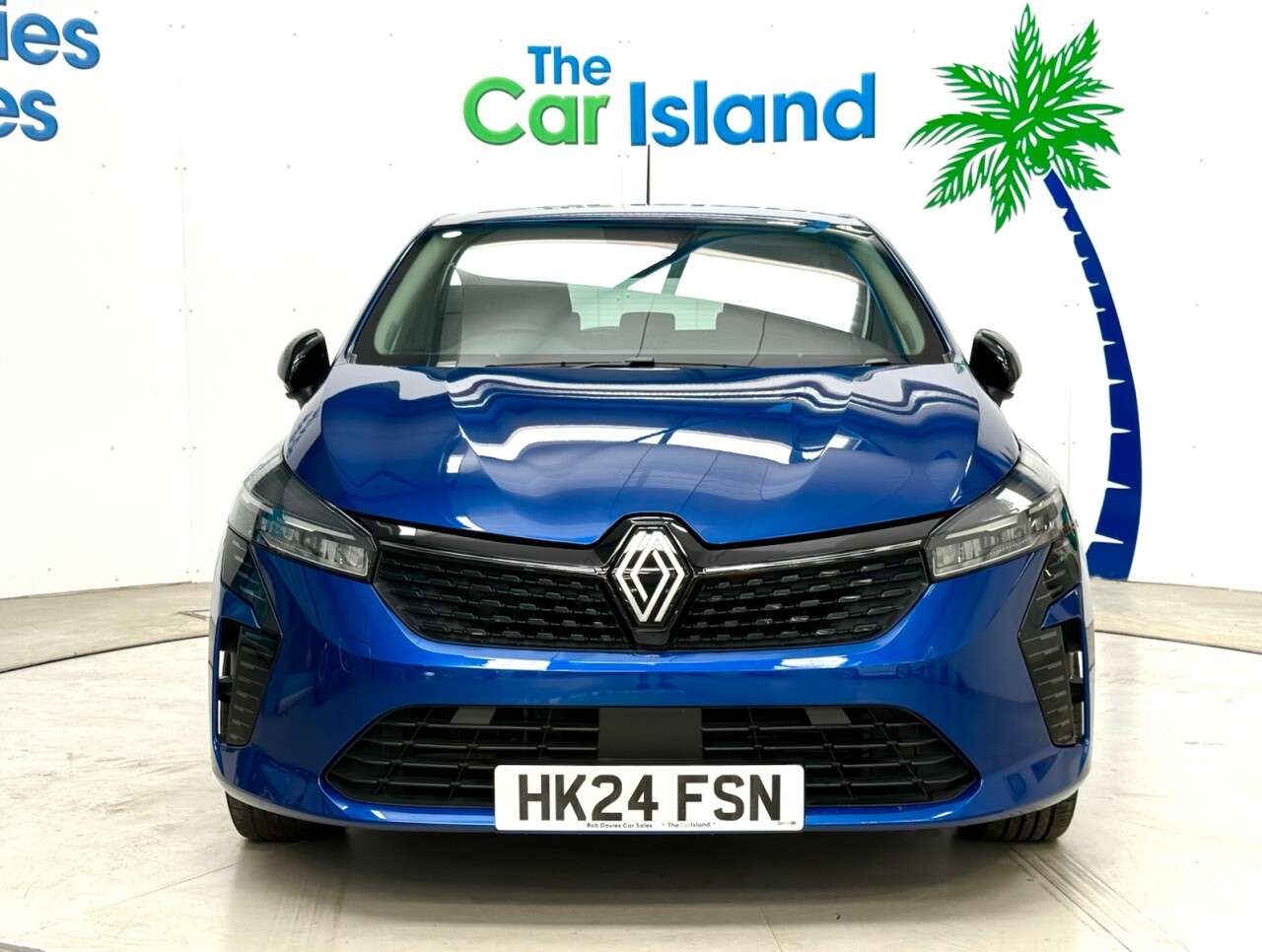 A 2024 RENAULT CLIO 1.6 E-TECH evolution Hatchback 5dr Petrol Hybrid Auto Euro 6 (s/s) (145 ps) A 2024 RENAULT CLIO 1.6 E-TECH evolution Hatchback 5dr Petrol Hybrid Auto Euro 6 (s/s) (145 ps)