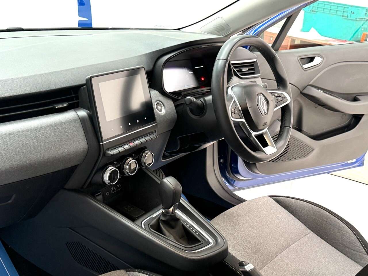 2024 RENAULT CLIO 2024 RENAULT CLIO