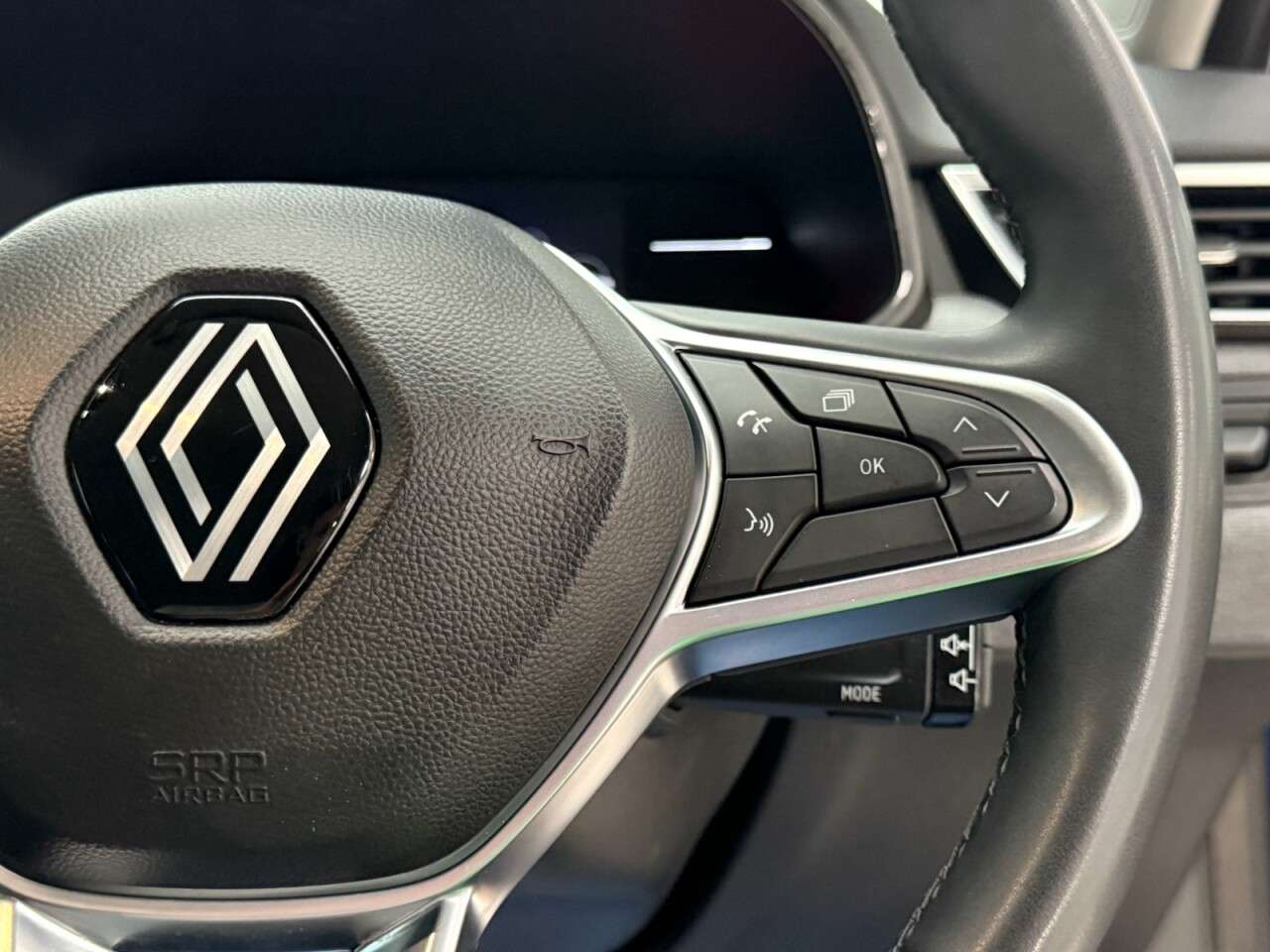 2024 RENAULT CLIO 2024 RENAULT CLIO