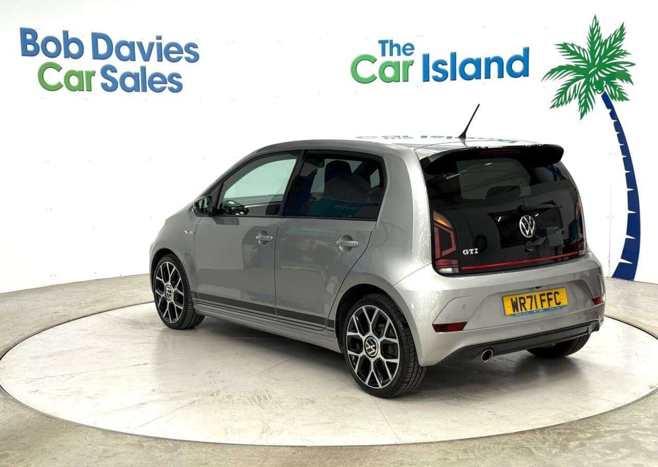 2021 VOLKSWAGEN UP! 2021 VOLKSWAGEN UP!
