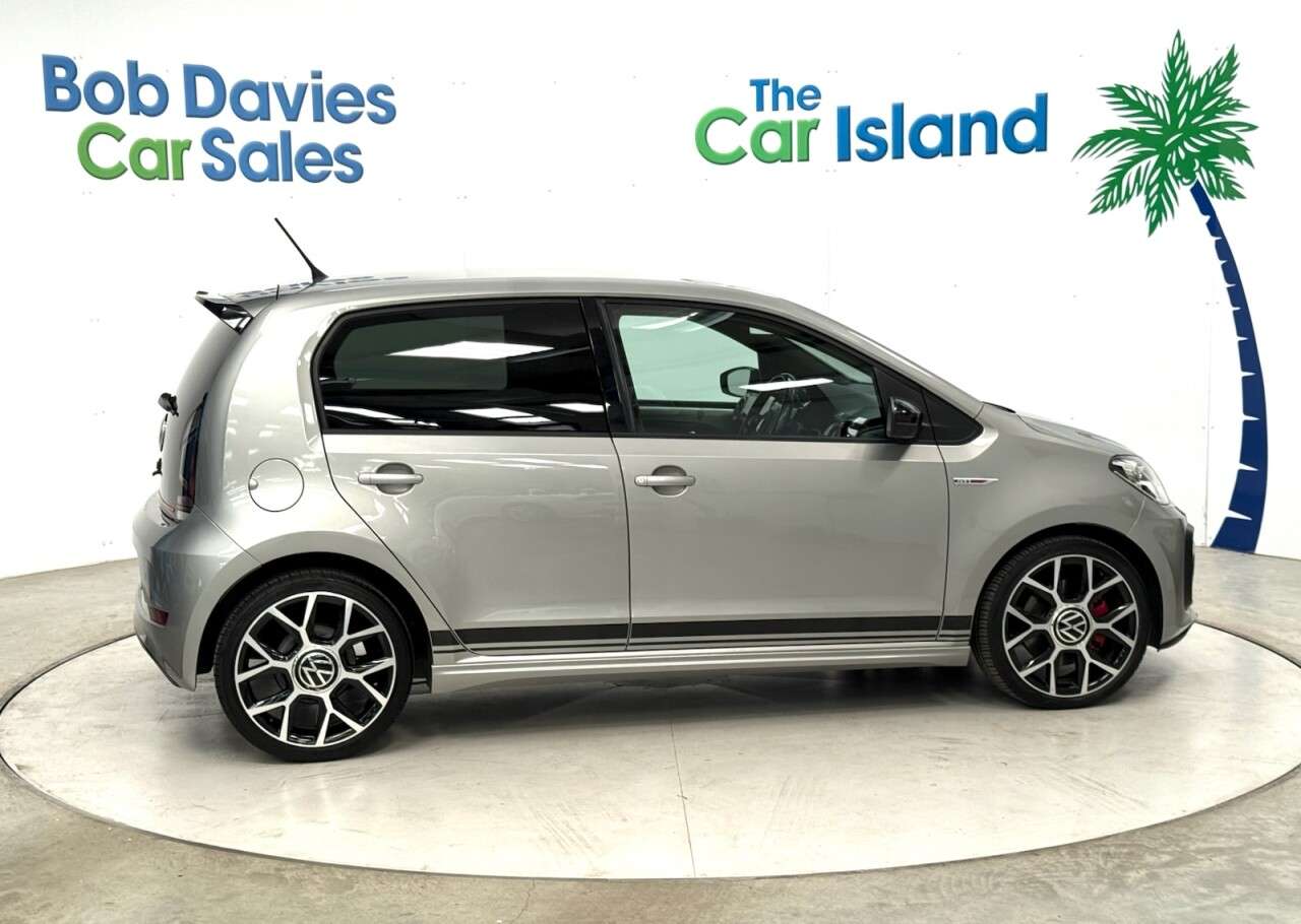 2021 VOLKSWAGEN UP! 2021 VOLKSWAGEN UP!