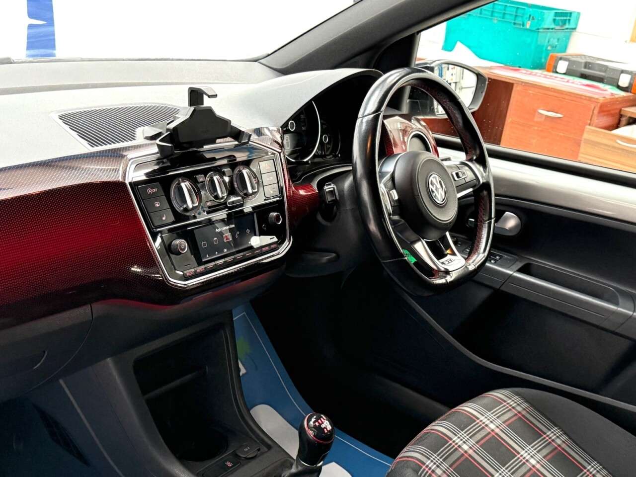 2021 VOLKSWAGEN UP! 2021 VOLKSWAGEN UP!