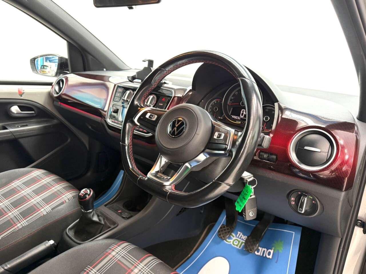 2021 VOLKSWAGEN UP! 2021 VOLKSWAGEN UP!