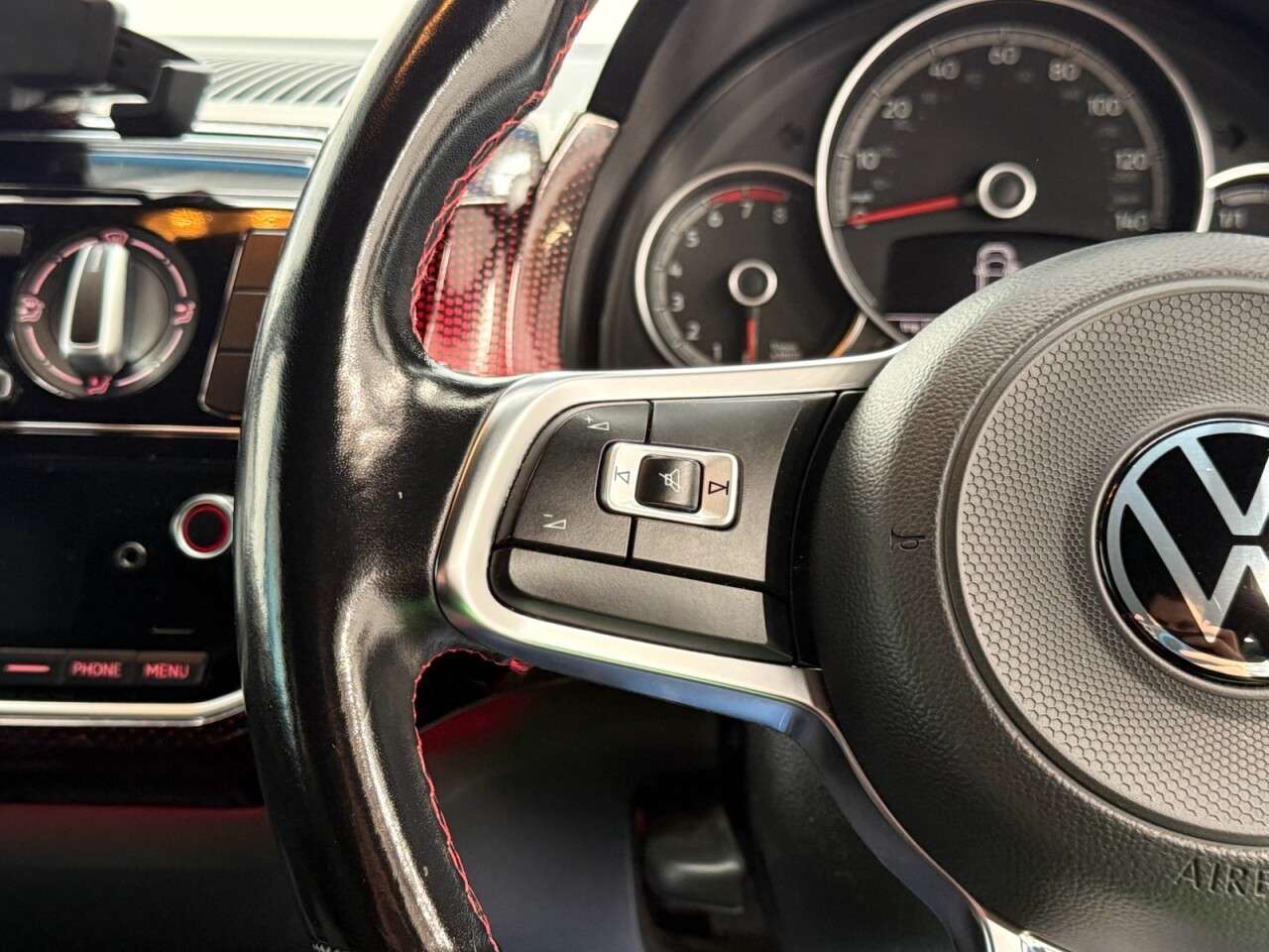 2021 VOLKSWAGEN UP! 2021 VOLKSWAGEN UP!