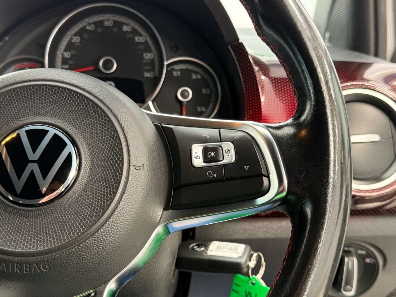 2021 VOLKSWAGEN UP! 2021 VOLKSWAGEN UP!