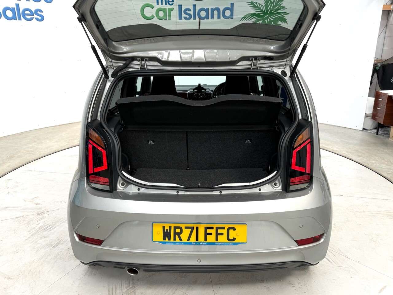 2021 VOLKSWAGEN UP! 2021 VOLKSWAGEN UP!