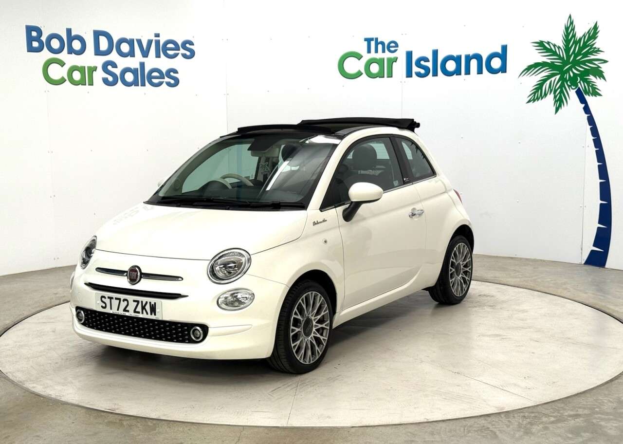 A 2023 FIAT 500C 1.0 MHEV Dolcevita Plus Convertible 2dr Petrol Manual Euro 6 (s/s) (70 bhp) A 2023 FIAT 500C 1.0 MHEV Dolcevita Plus Convertible 2dr Petrol Manual Euro 6 (s/s) (70 bhp)