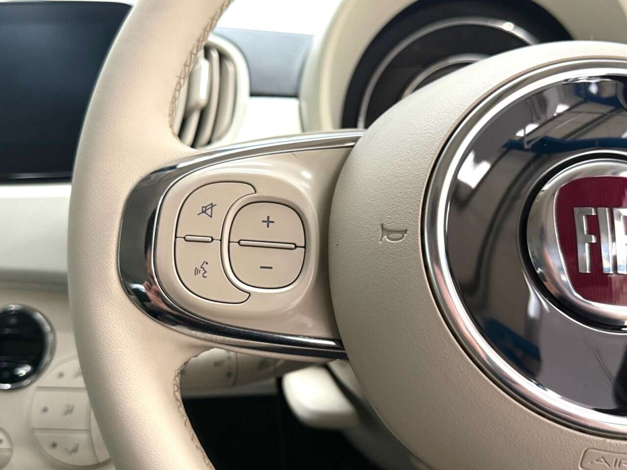 2023 FIAT 500C 2023 FIAT 500C