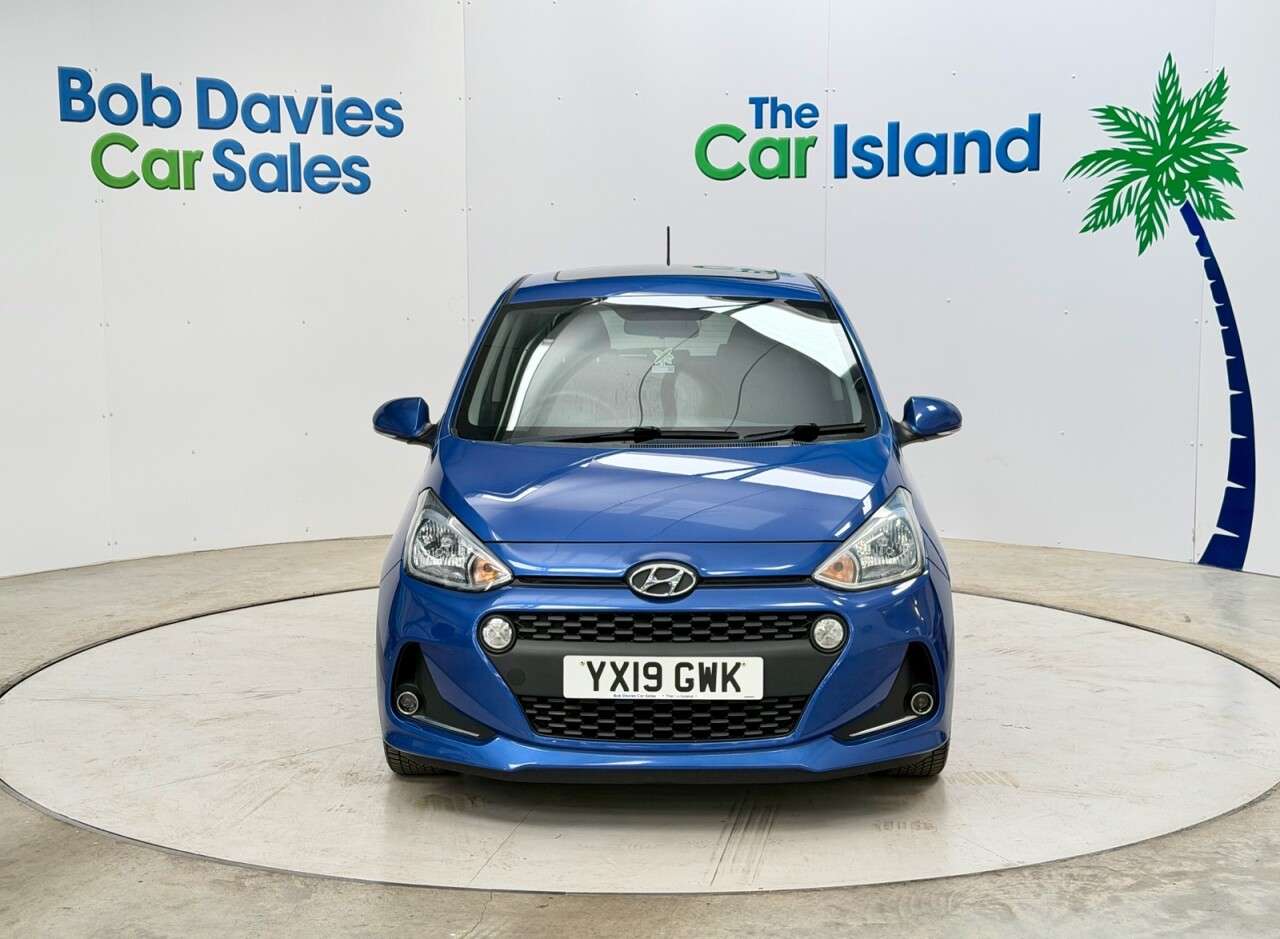A 2019 HYUNDAI I10 1.2 Premium SE Hatchback 5dr Petrol Manual Euro 6 (87 ps) Parking Camera SA A 2019 HYUNDAI I10 1.2 Premium SE Hatchback 5dr Petrol Manual Euro 6 (87 ps) Parking Camera SA