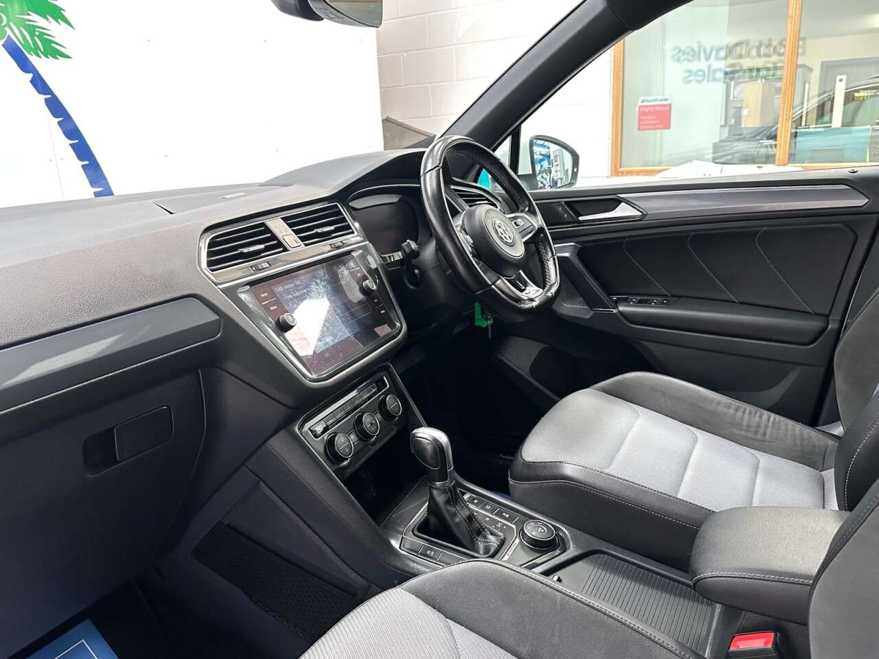 2017 VOLKSWAGEN TIGUAN 2017 VOLKSWAGEN TIGUAN
