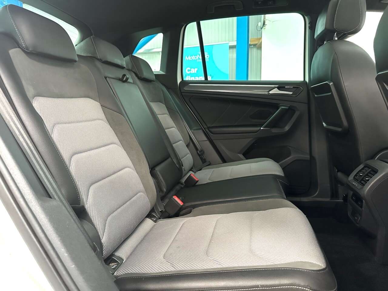 2017 VOLKSWAGEN TIGUAN 2017 VOLKSWAGEN TIGUAN