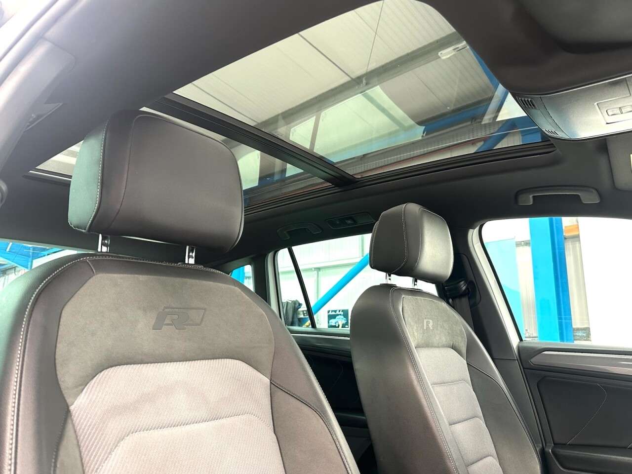 2017 VOLKSWAGEN TIGUAN 2017 VOLKSWAGEN TIGUAN