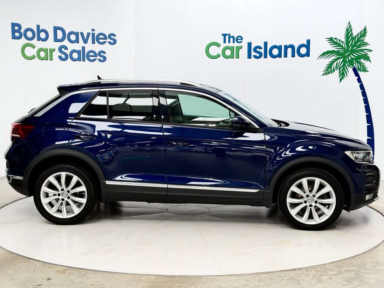 A 2020 VOLKSWAGEN T-ROC 2.0 TDI SEL SUV 5dr Diesel Manual Euro 6 (s/s) (150 ps) Adaptive Cruise, Fu A 2020 VOLKSWAGEN T-ROC 2.0 TDI SEL SUV 5dr Diesel Manual Euro 6 (s/s) (150 ps) Adaptive Cruise, Fu