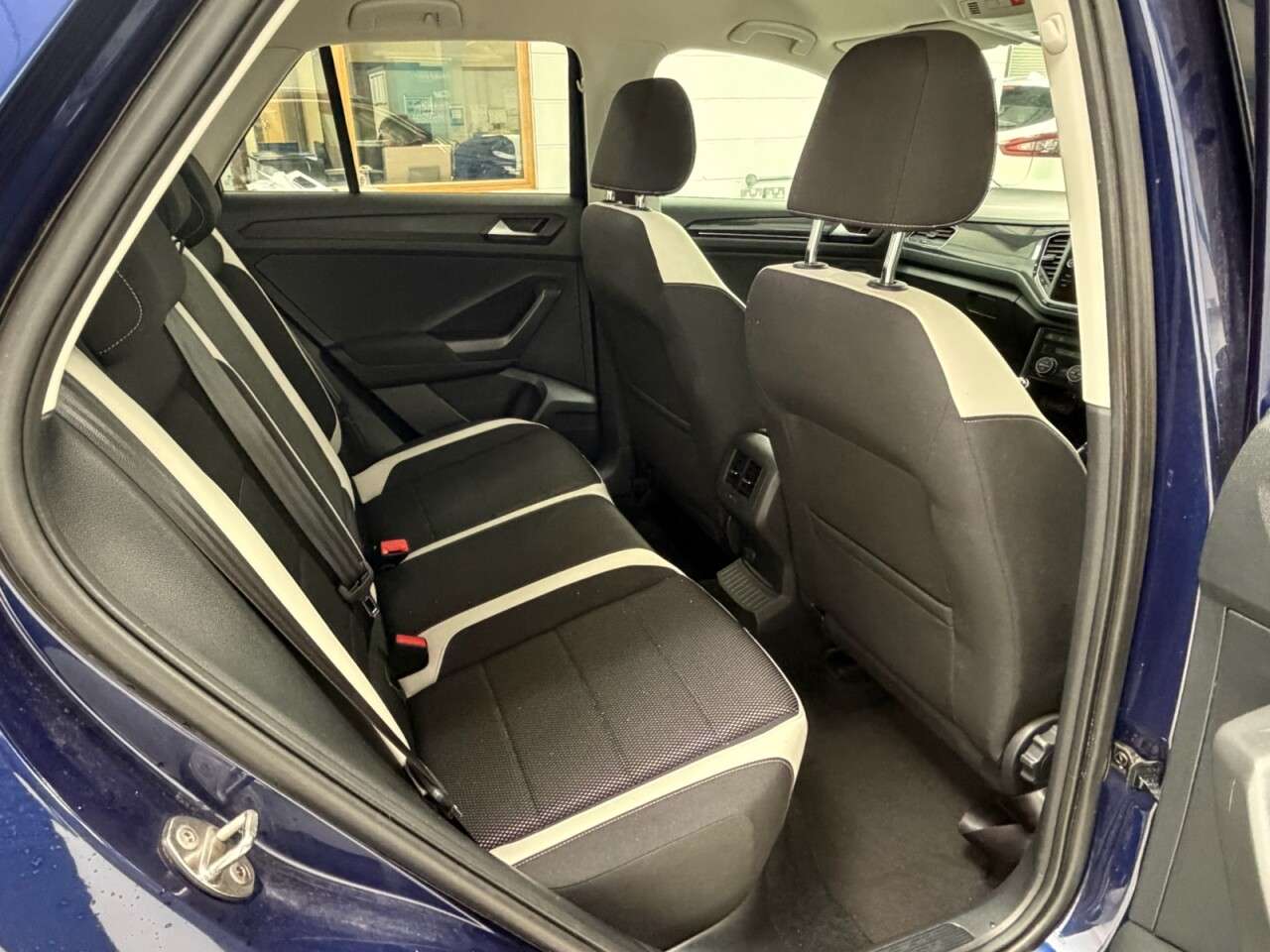 2020 VOLKSWAGEN T-ROC 2020 VOLKSWAGEN T-ROC