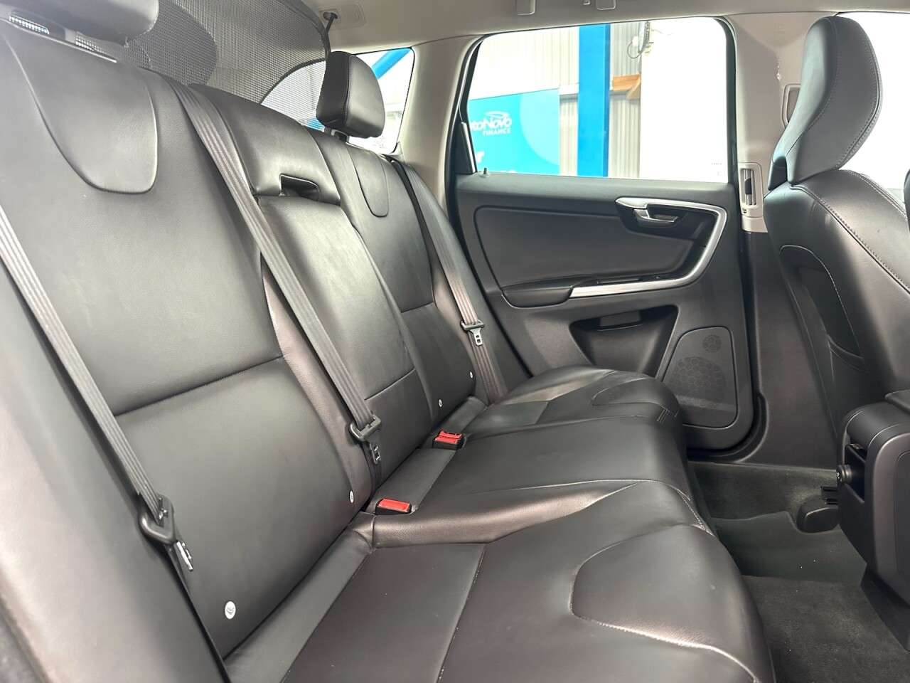 2017 VOLVO XC60 2017 VOLVO XC60