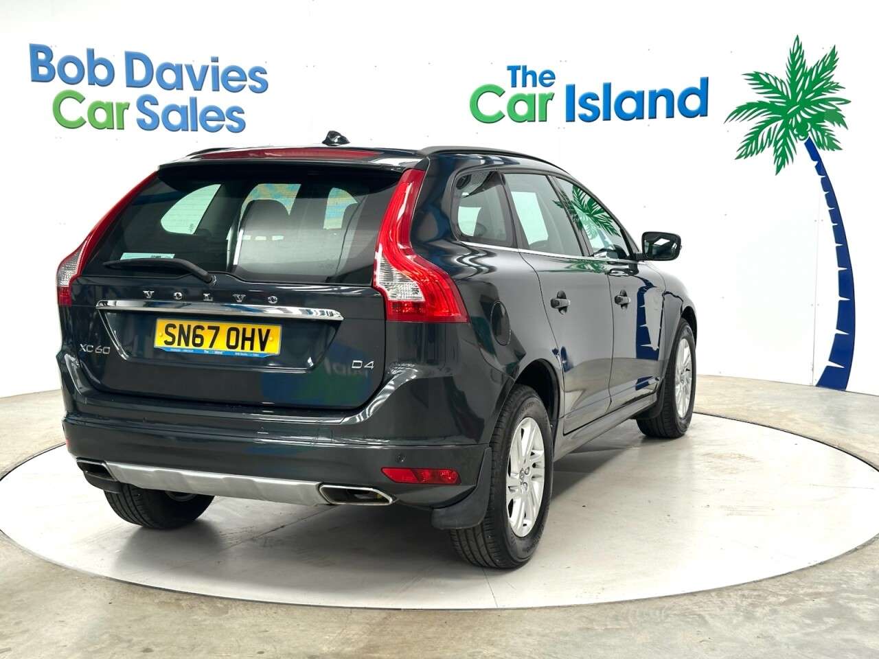 2017 VOLVO XC60 2017 VOLVO XC60