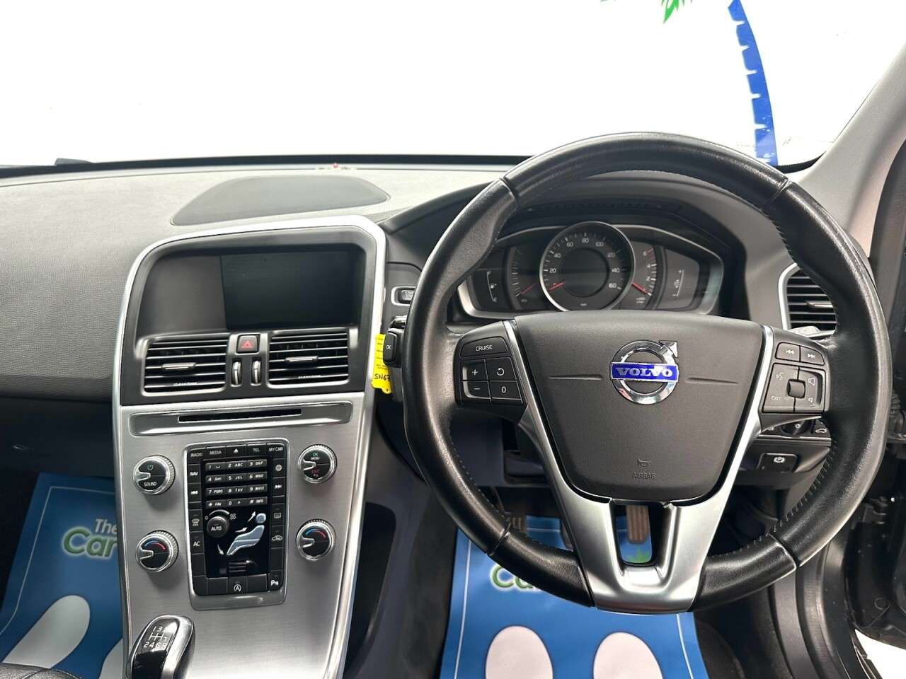2017 VOLVO XC60 2017 VOLVO XC60