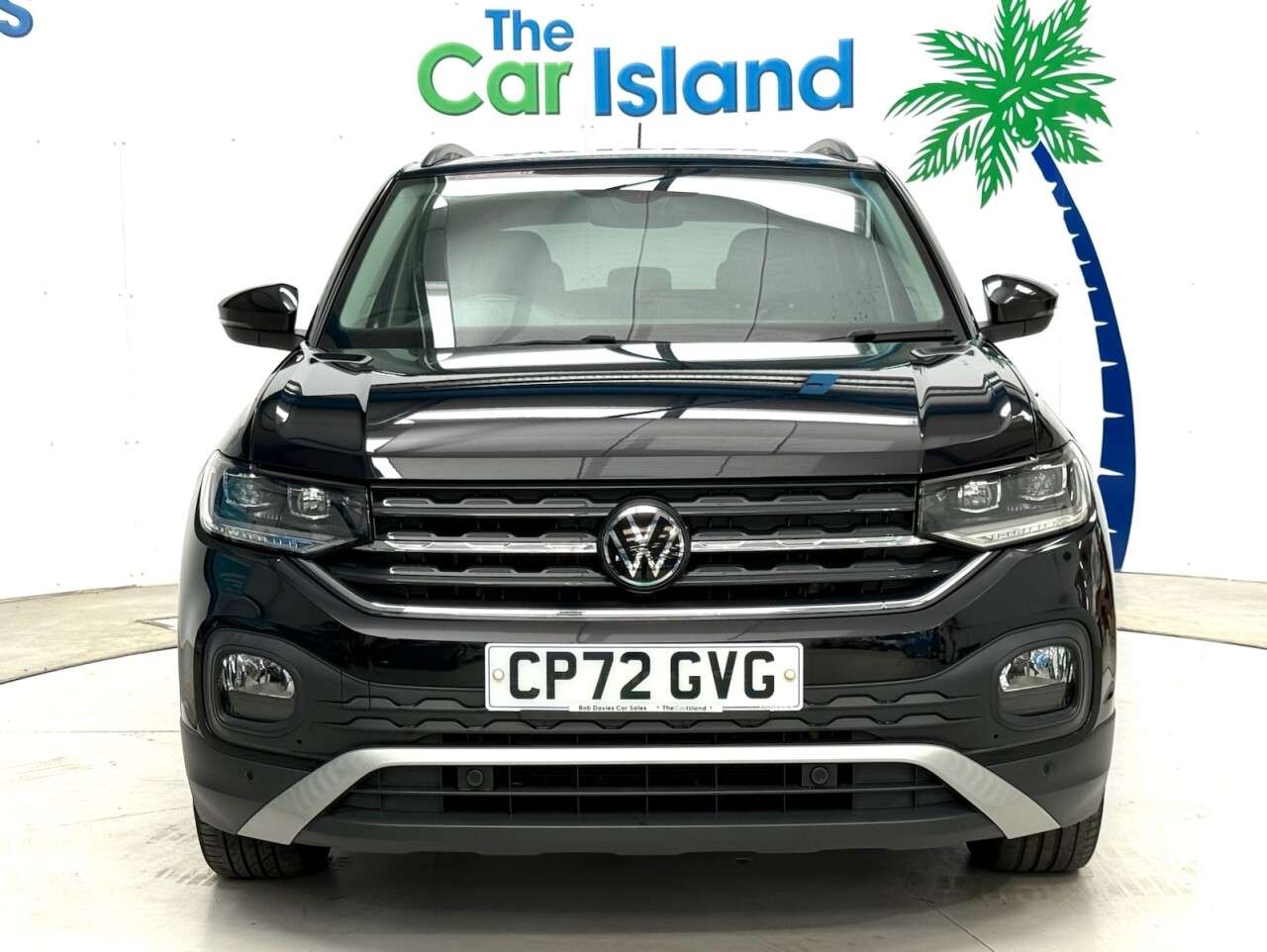 A 2022 VOLKSWAGEN T-CROSS 1.0 TSI Black Edition SUV 5dr Petrol Manual Euro 6 (s/s) (95 ps) CarPlay & A 2022 VOLKSWAGEN T-CROSS 1.0 TSI Black Edition SUV 5dr Petrol Manual Euro 6 (s/s) (95 ps) CarPlay &