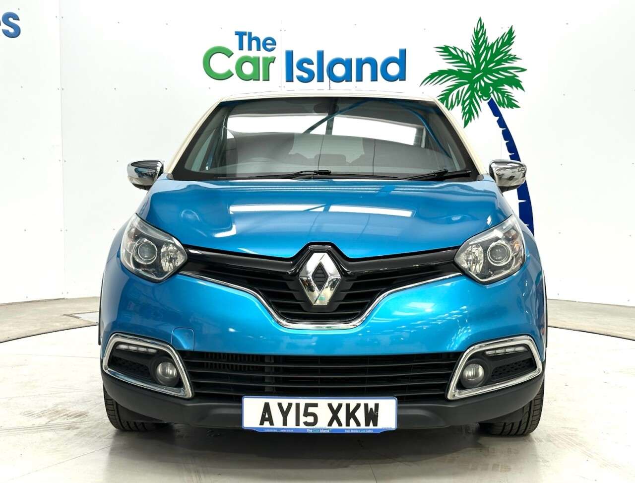 A 2015 RENAULT CAPTUR 1.5 dCi ENERGY Dynamique S MediaNav SUV 5dr Diesel Manual Euro 5 (s/s) (90 A 2015 RENAULT CAPTUR 1.5 dCi ENERGY Dynamique S MediaNav SUV 5dr Diesel Manual Euro 5 (s/s) (90