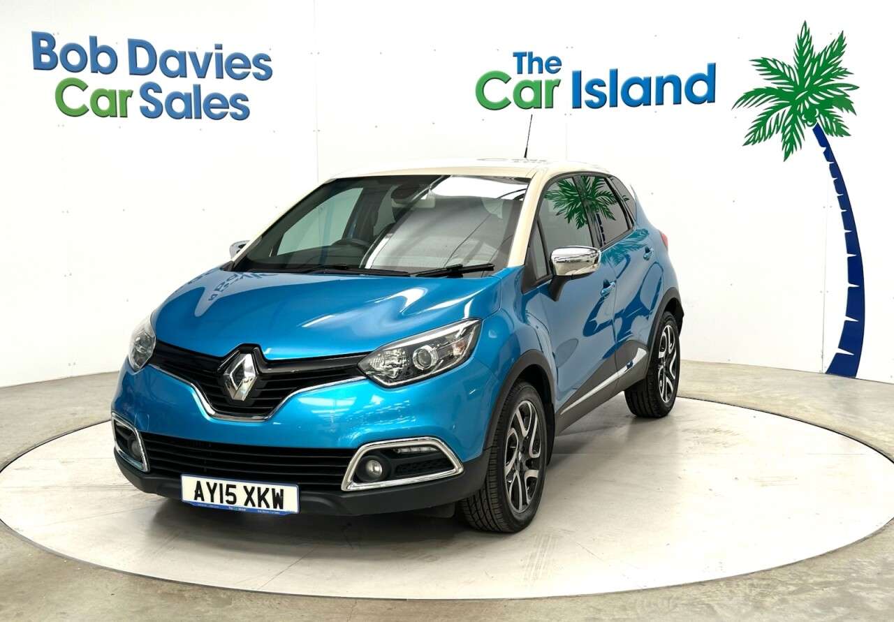 A 2015 RENAULT CAPTUR 1.5 dCi ENERGY Dynamique S MediaNav SUV 5dr Diesel Manual Euro 5 (s/s) (90 A 2015 RENAULT CAPTUR 1.5 dCi ENERGY Dynamique S MediaNav SUV 5dr Diesel Manual Euro 5 (s/s) (90
