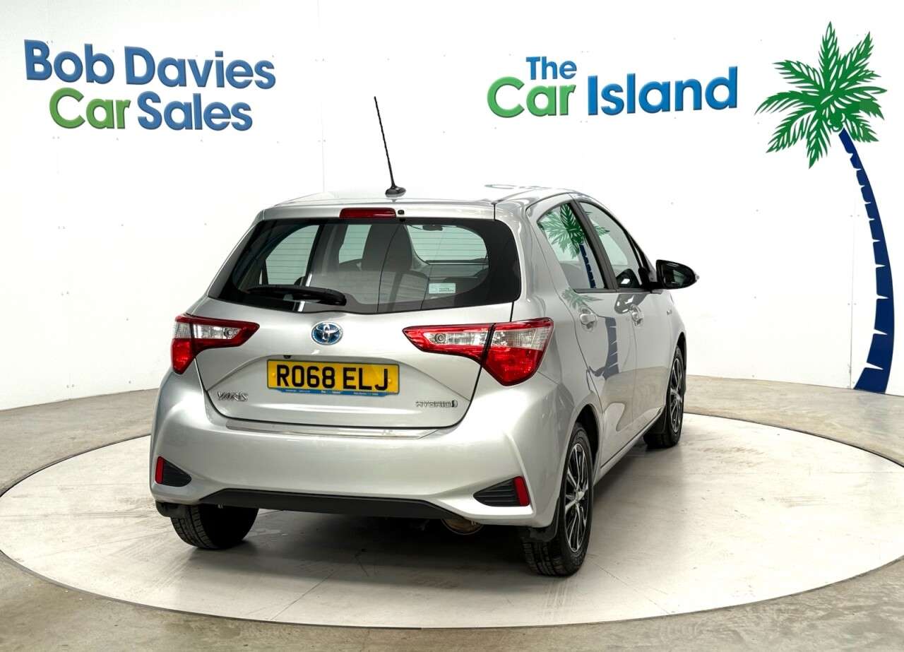 2018 TOYOTA YARIS 2018 TOYOTA YARIS
