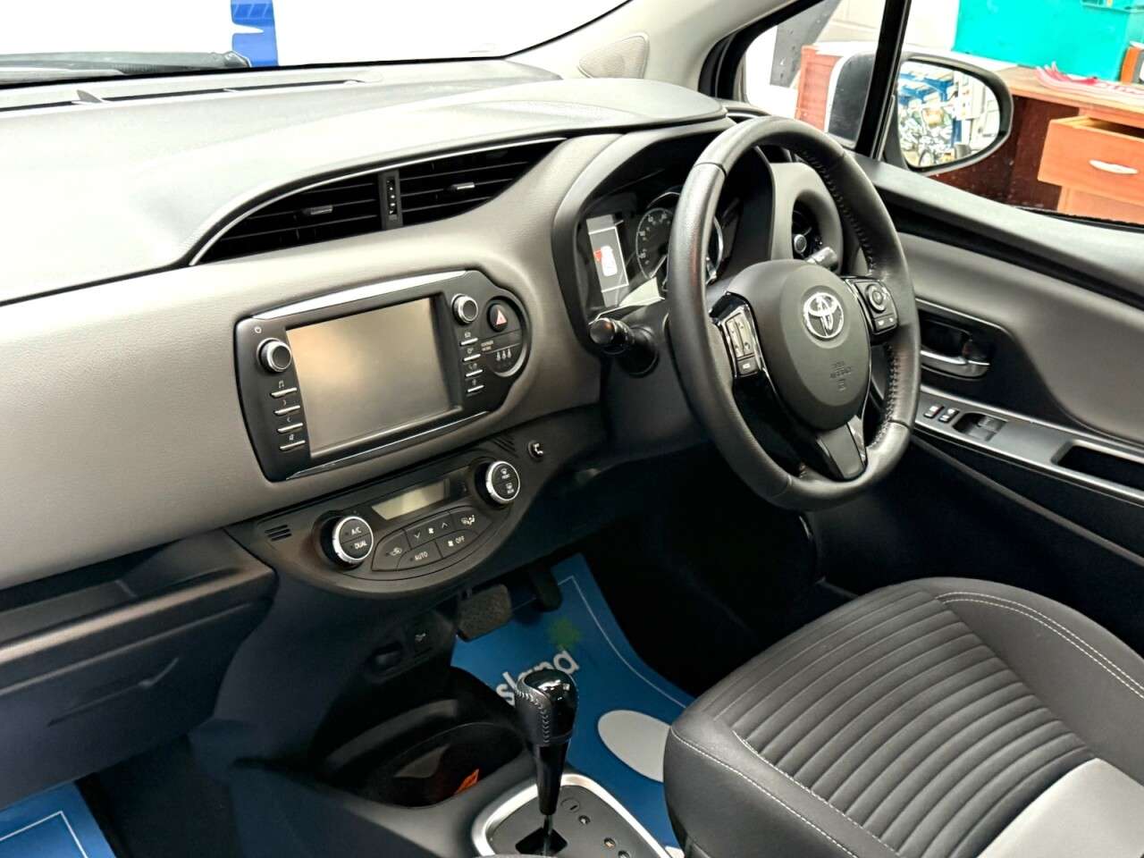 2018 TOYOTA YARIS 2018 TOYOTA YARIS
