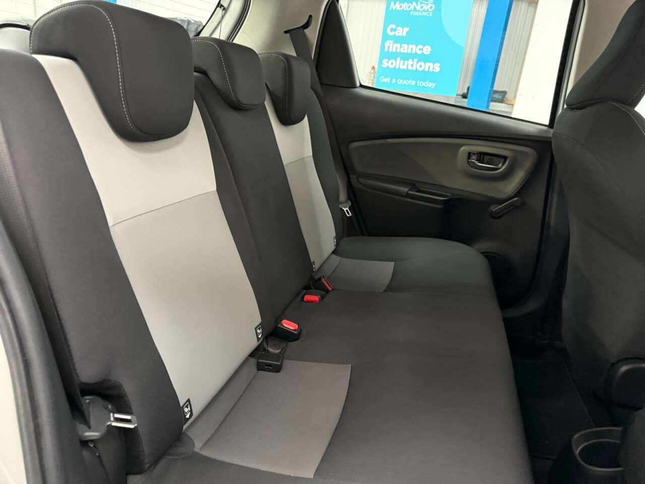 2018 TOYOTA YARIS 2018 TOYOTA YARIS