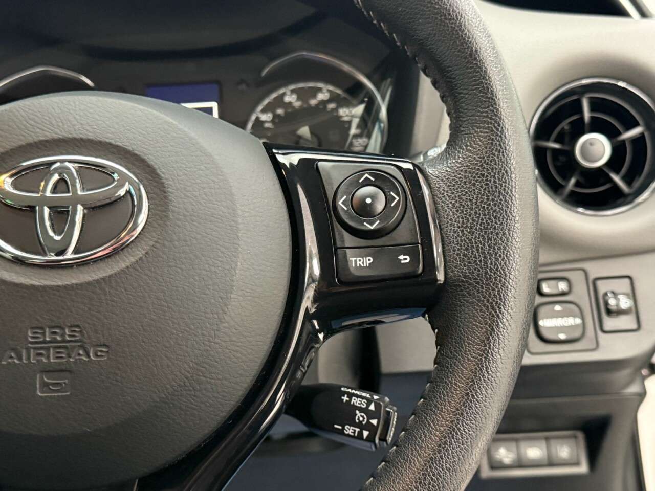 2018 TOYOTA YARIS 2018 TOYOTA YARIS