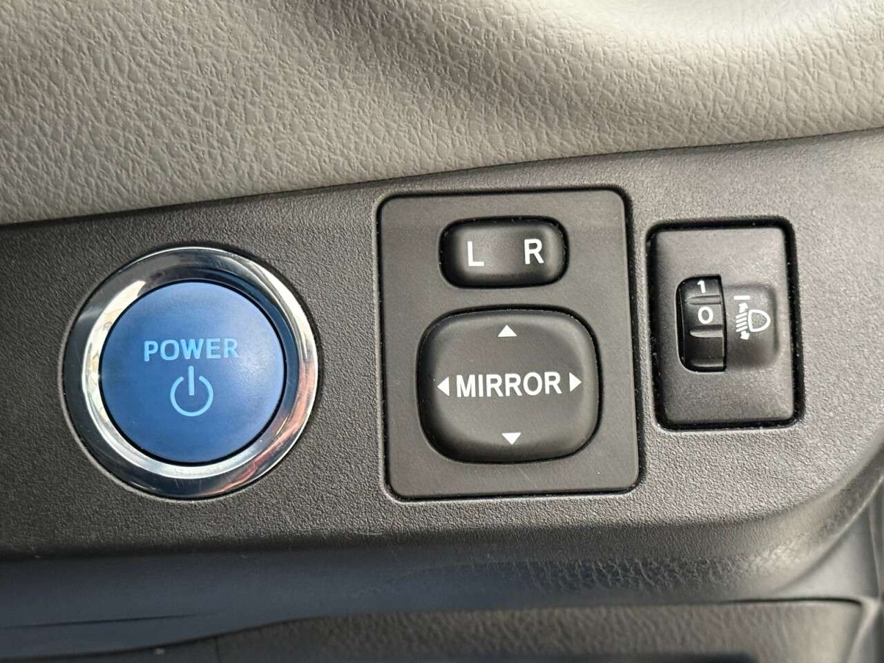 2018 TOYOTA YARIS 2018 TOYOTA YARIS
