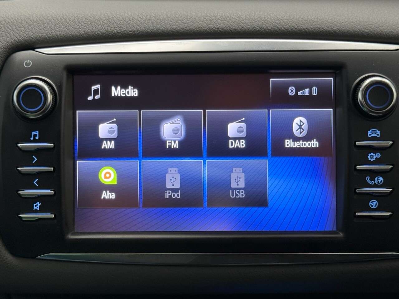 2018 TOYOTA YARIS 2018 TOYOTA YARIS