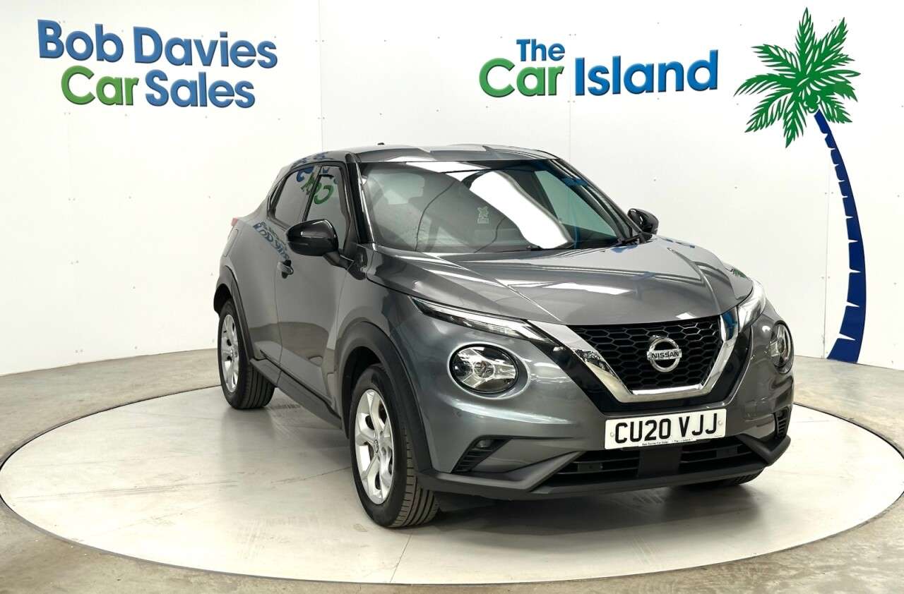 A 2020 NISSAN JUKE 1.0 DIG-T N-Connecta SUV 5dr Petrol Manual Euro 6 (s/s) (117 ps) Reverse Ca A 2020 NISSAN JUKE 1.0 DIG-T N-Connecta SUV 5dr Petrol Manual Euro 6 (s/s) (117 ps) Reverse Ca