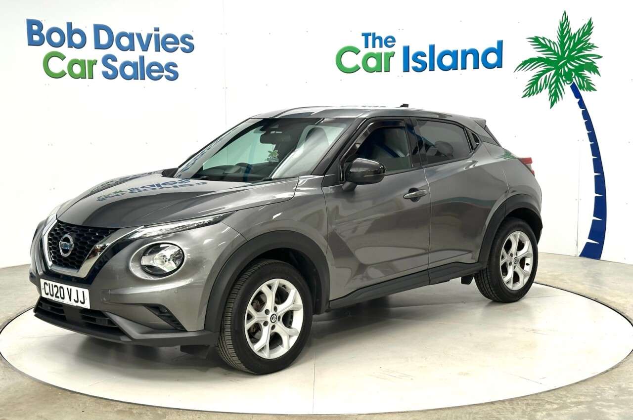 A 2020 NISSAN JUKE 1.0 DIG-T N-Connecta SUV 5dr Petrol Manual Euro 6 (s/s) (117 ps) Reverse Ca A 2020 NISSAN JUKE 1.0 DIG-T N-Connecta SUV 5dr Petrol Manual Euro 6 (s/s) (117 ps) Reverse Ca