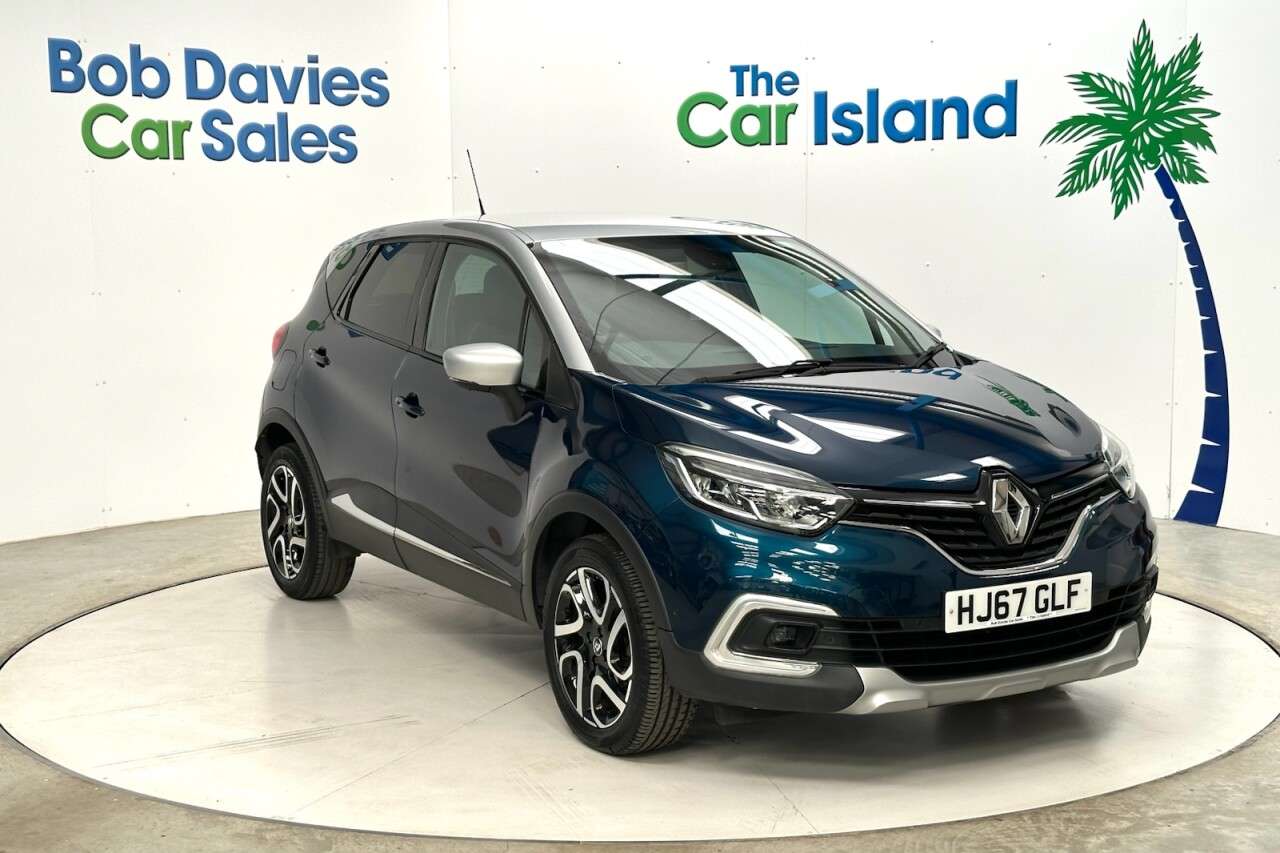 A 2017 RENAULT CAPTUR 0.9 TCe ENERGY Dynamique S Nav SUV 5dr Petrol Manual Euro 6 (s/s) (90 ps) T A 2017 RENAULT CAPTUR 0.9 TCe ENERGY Dynamique S Nav SUV 5dr Petrol Manual Euro 6 (s/s) (90 ps) T