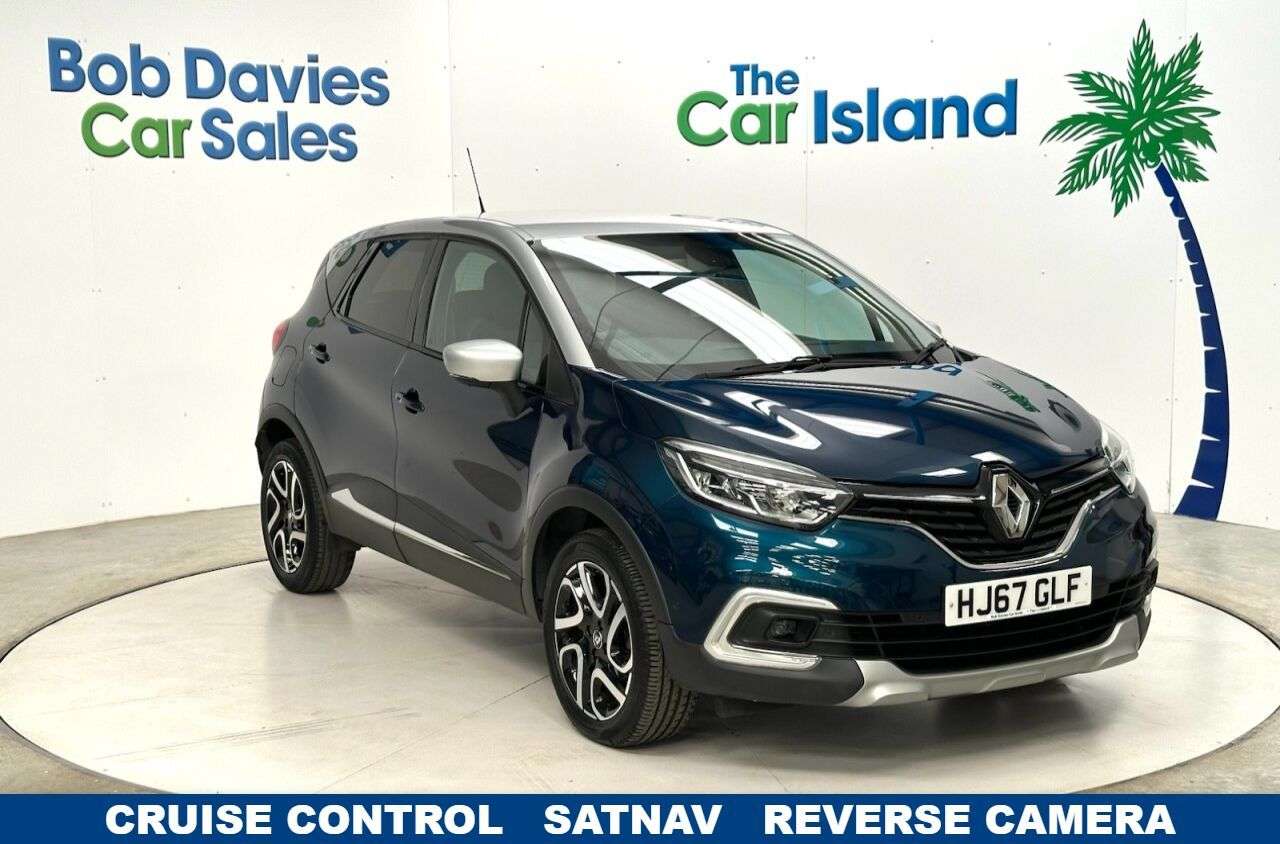 A 2017 RENAULT CAPTUR 0.9 TCe ENERGY Dynamique S Nav SUV 5dr Petrol Manual Euro 6 (s/s) (90 ps) T A 2017 RENAULT CAPTUR 0.9 TCe ENERGY Dynamique S Nav SUV 5dr Petrol Manual Euro 6 (s/s) (90 ps) T