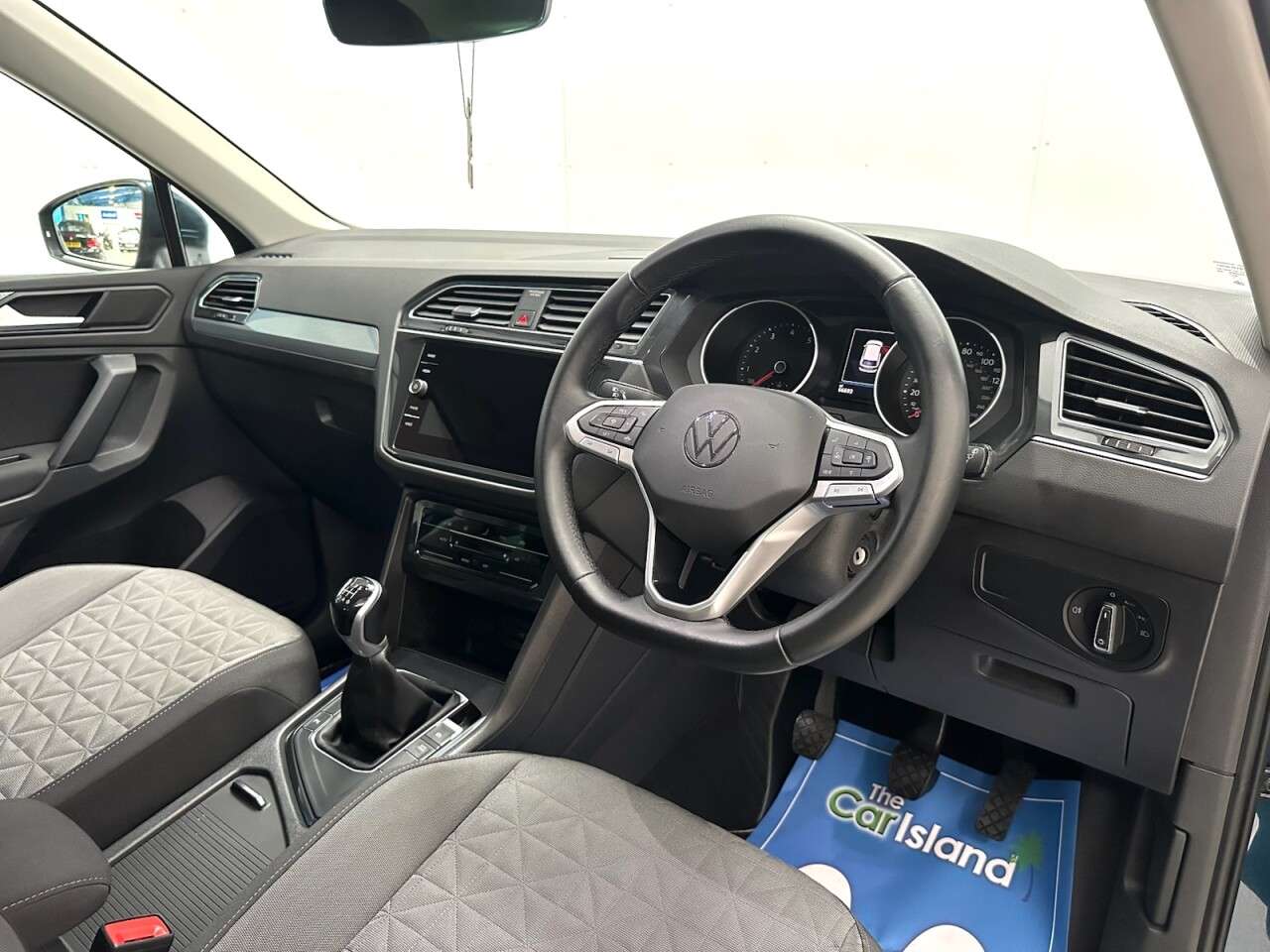 2021 VOLKSWAGEN TIGUAN 2021 VOLKSWAGEN TIGUAN