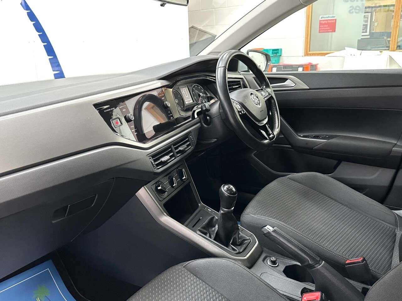 2019 VOLKSWAGEN POLO 2019 VOLKSWAGEN POLO